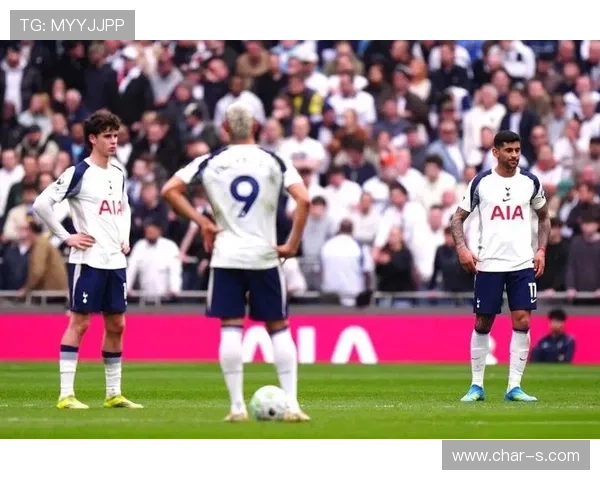 热刺“撕裂危机”：战术混乱+管理层摇摆，豪门定位被严重动摇？